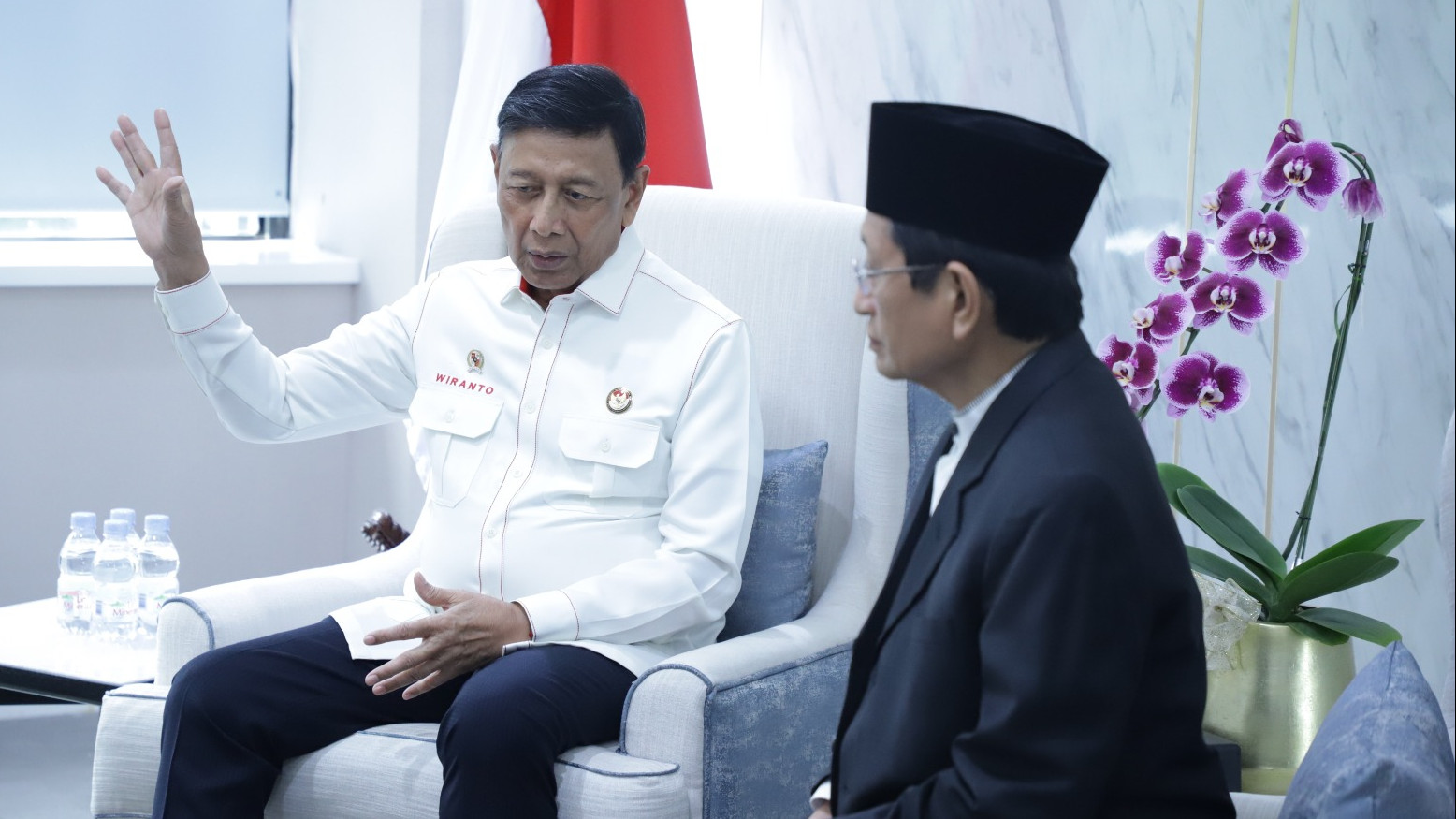 Riak di Lingkar Kekuasaan Prabowo, Purnawirawan Desak Wapres Gibran Mundur