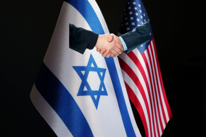 Rekaman AIPAC bocor ungkap hubungan erat CEO Elliott Brandt dengan politisi AS. Pengaruh lobi pro-Israel disorot publik.