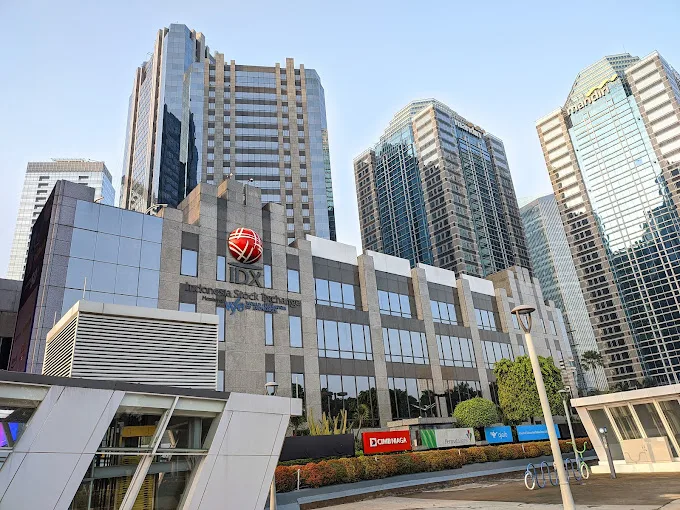 Ilustrasi gedung BEI. IDX kebijakannya tengah mendapat sorotan.
