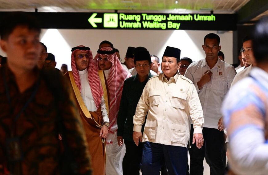 Presiden Minta Biaya Haji Turun Bagi Jamaah yang Sudah Lama Menabung
