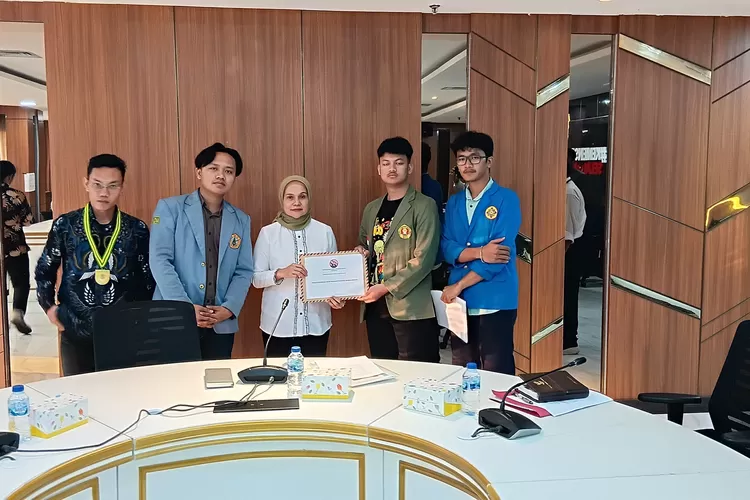 GRMARAK Serahkan Surat Terbuka ke MPR dan Kemensos RI dengan 4 Tuntutan (Doc GEMARAK )