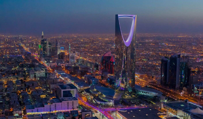 Defisit Saudi akibat tekanan harga minyak global.
