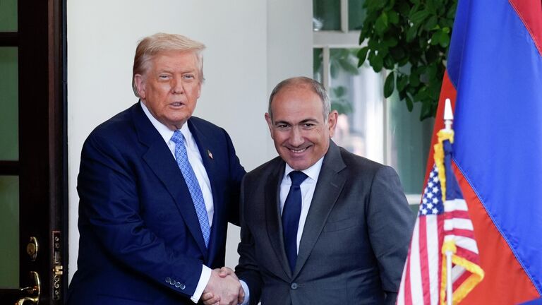 Donald Trump dan Nikol Pashinyan.