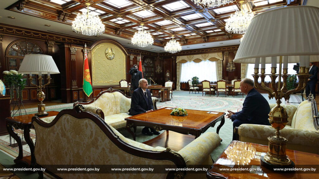 Alexander Lukashenko menekankan pentingnya hubungan historis Moldova dengan ruang pasca Soviet saat bertemu Igor Dodon.
