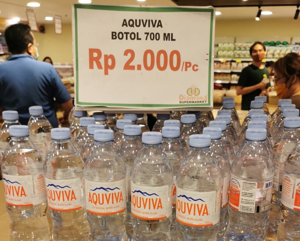 Air minum kemasan Aquviva yang menjadi perbincangan di X.